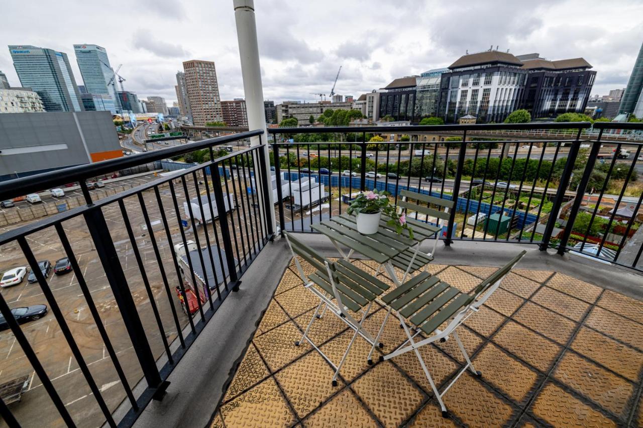 Two Bed Apartment Near Canary Wharf Londres Exterior foto